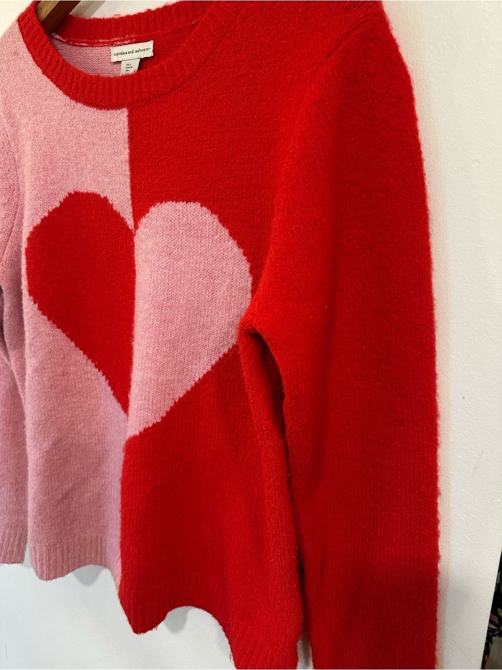 Cupcakes & Cashmere Colorblock Heart Crewneck Sweater Women’s Size Large Pink - Picture 3 of 5